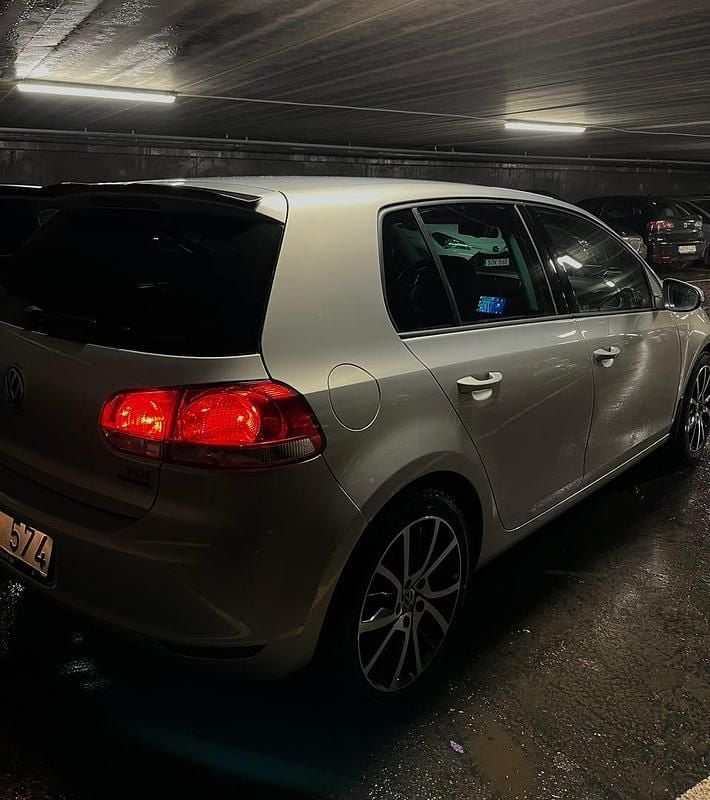 Begagnad VW Golf VI 105 HK (77 kW) 2011 Halvkombi