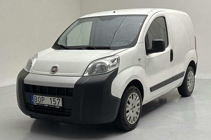 Vit Begagnad 2012 Fiat Fiorino Minibuss | 45 000 kr - Bild 1/4
