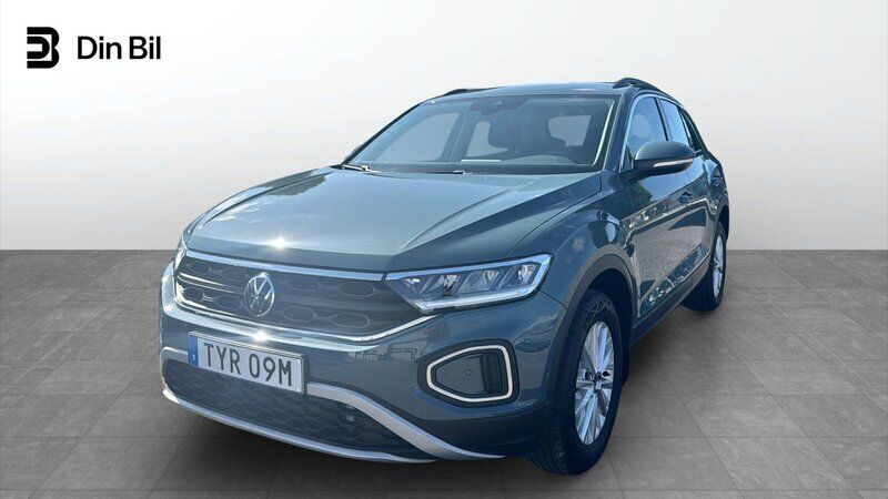 Mörkblå Begagnad 2022 VW T-Roc SUV | 274 900 kr (Bra pris) - Bild 1/4