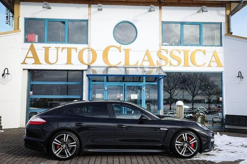 Begagnad Porsche Panamera GTS 430 HK (316 kW) 2013 Svart Sedan