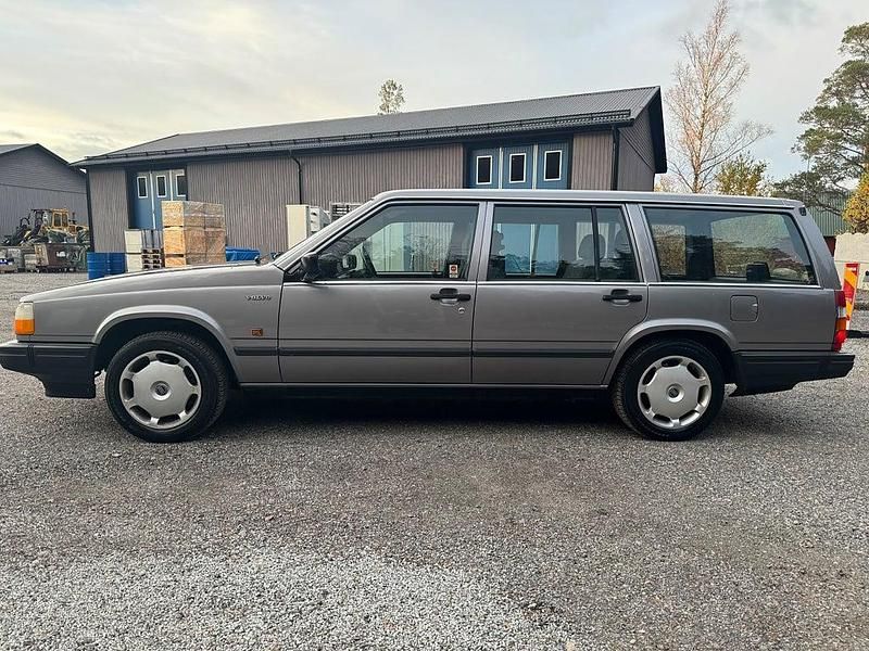 Begagnad Volvo 740 116 HK (85 kW) 1990 Grå Kombi