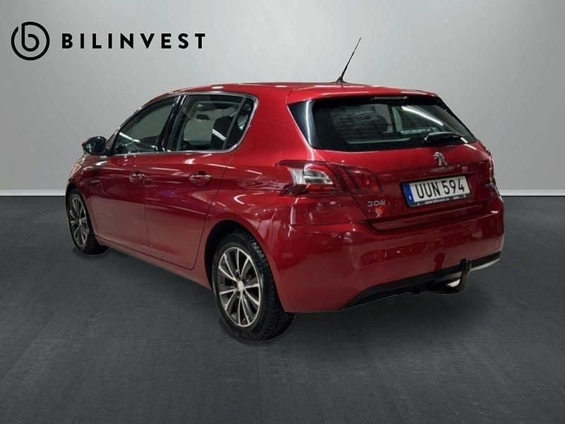 Begagnad Peugeot 308 Allure 120 HK (88 kW) 2015 Mörkröd Halvkombi