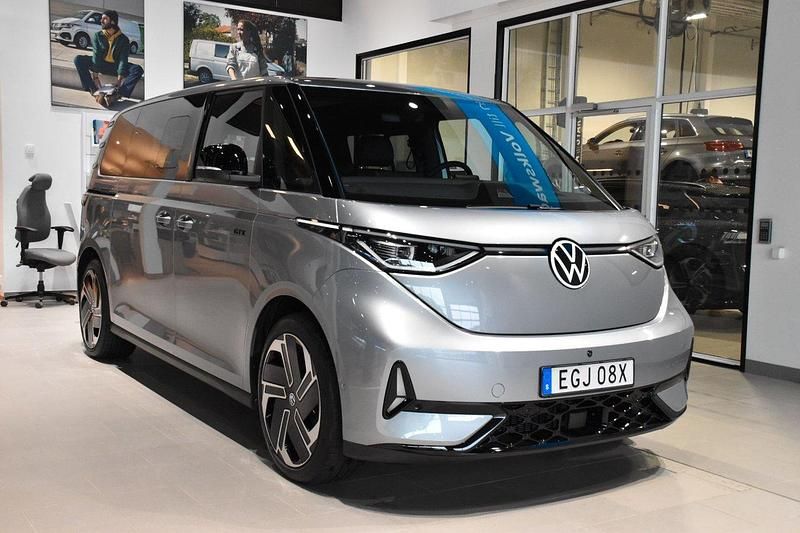 Begagnad VW ID. Buzz GTX 250 kW (340 HK) 2025 Svart Minibuss