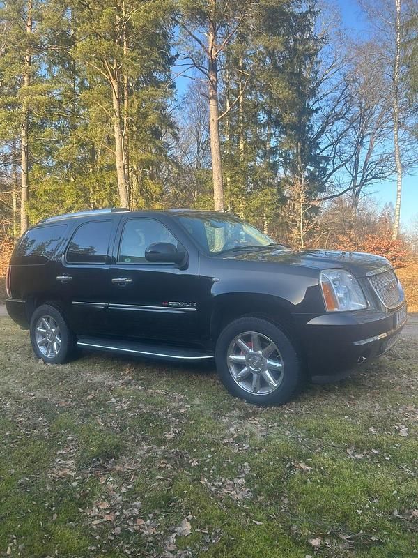 Begagnad GMC Yukon 384 HK (282 kW) 2007 Svart SUV