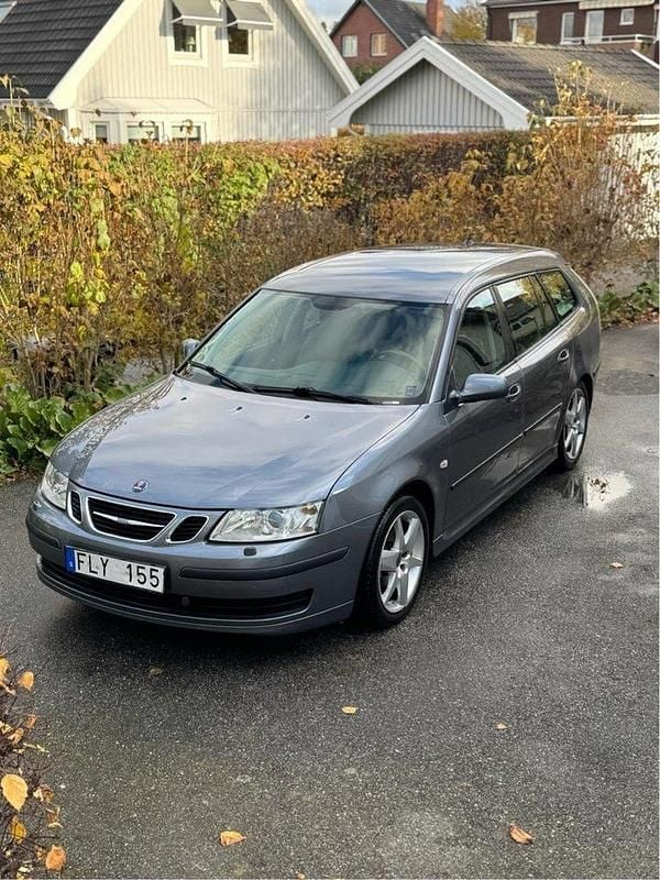 Brun Begagnad 2007 Saab 9-3 Linear Kombi | 27 000 kr (Marknadspris) - Bild 1/4