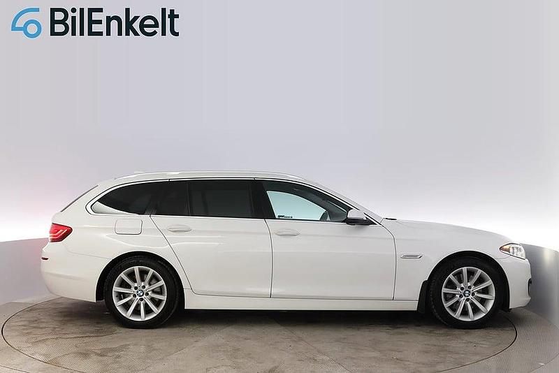 Begagnad BMW 530 286 HK (210 kW) 2014 Vit Kombi