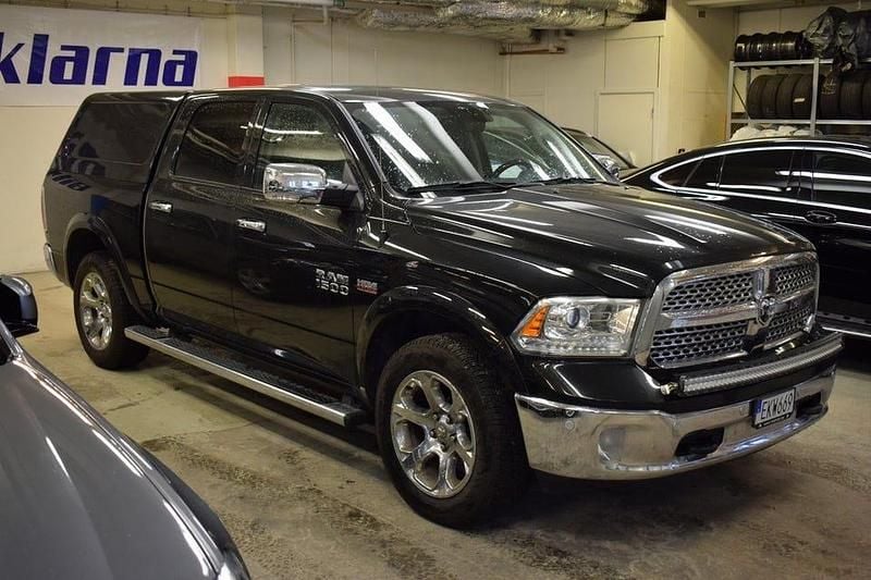 Begagnad Dodge Ram 396 HK (291 kW) 2018 Svart