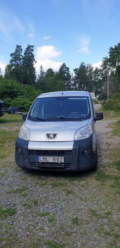 Grå Begagnad 2009 Peugeot Bipper Minibuss | 12 500 kr (Superpris) - Bild 1/4