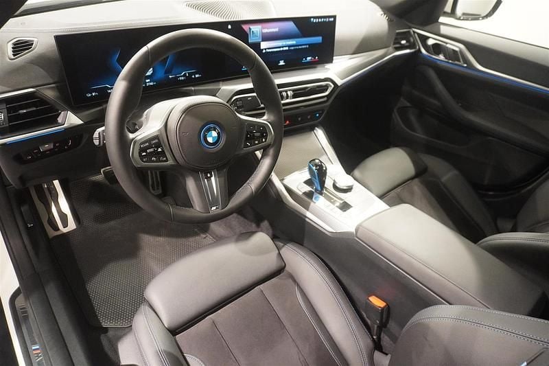 Begagnad BMW i4 M Sport 400 kW (544 HK) 2023 Vit Sedan