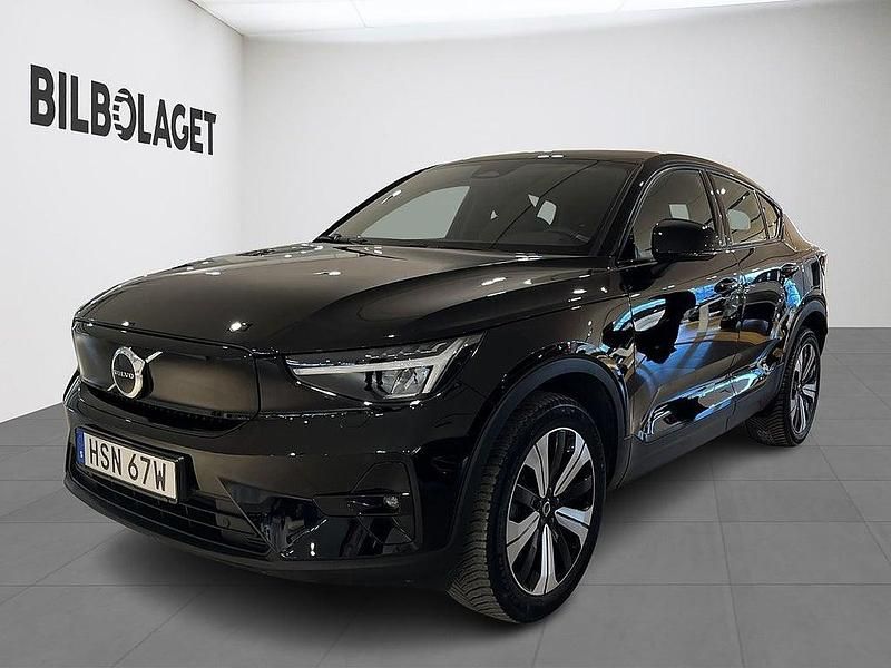 Svart Begagnad 2022 Volvo C40 Plus SUV | 349 800 kr (Marknadspris) - Bild 1/4