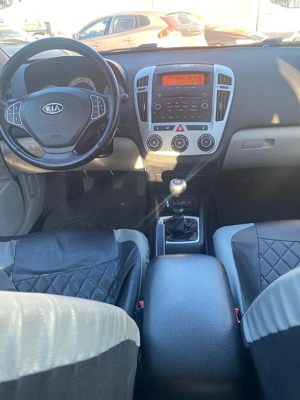 Begagnad Kia Ceed Sportswagon 125 HK (91 kW) 2008 Kombi