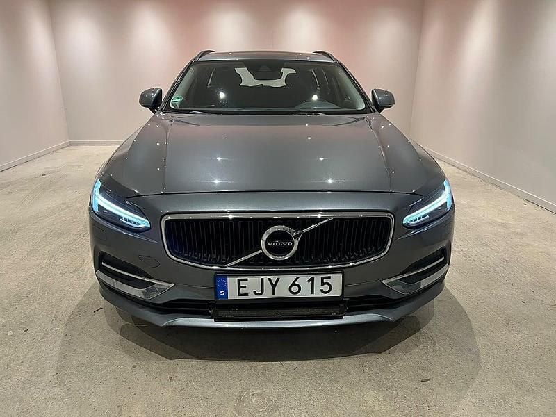 Begagnad Volvo V90 Kinetic 150 HK (110 kW) 2018 Grå Kombi