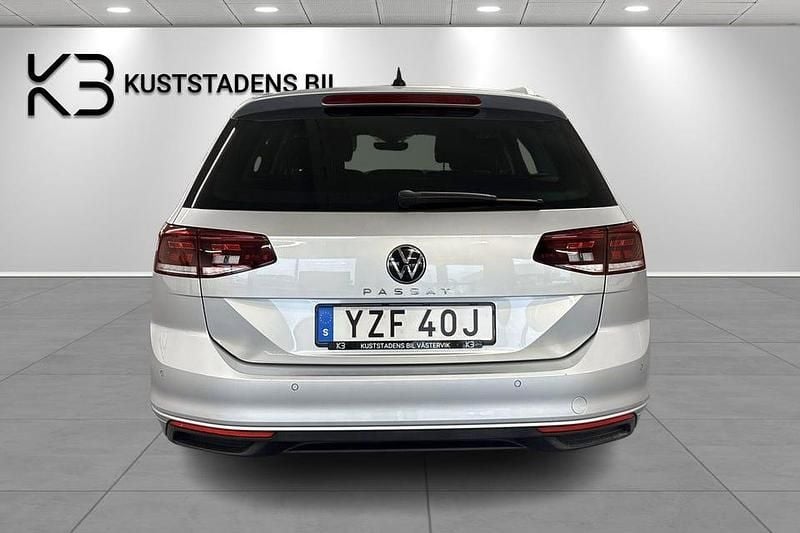 Begagnad VW Passat 150 HK (110 kW) 2022 Silver Kombi