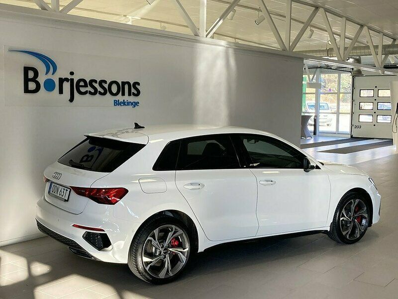 Begagnad Audi A3 Sportback e-tron S-Line 245 HK (180 kW) 2021 Vit Halvkombi