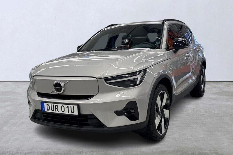 Silver Begagnad 2024 Volvo XC40 Ultimate SUV | 469 000 kr (Bra pris) - Bild 1/4