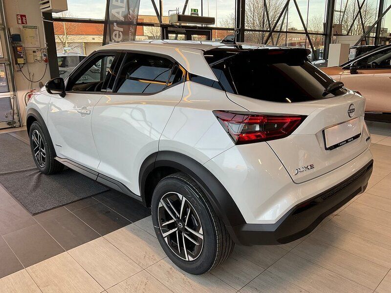 Begagnad Nissan Juke Acenta 143 HK (105 kW) 2024 Mfl SUV