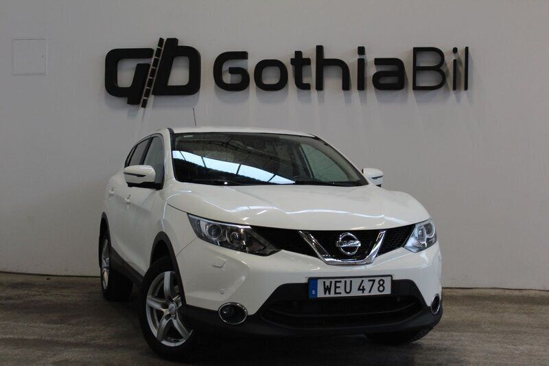 Vit Begagnad 2016 Nissan Qashqai N-Connecta SUV | 129 900 kr - Bild 1/4