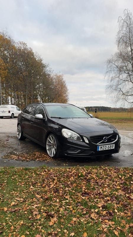 Begagnad Volvo V60 R-Design 163 HK (119 kW) 2013 Kombi