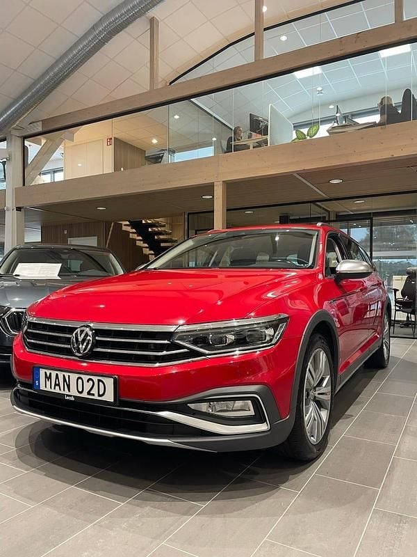 Begagnad 2020 VW Passat Alltrack Kombi | 200 000 kr (Bra pris) - Bild 1/4