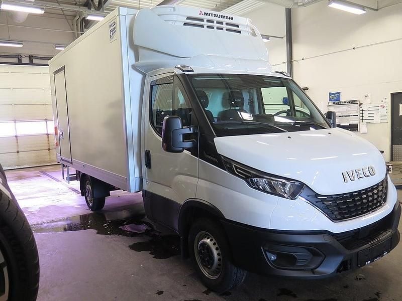 Begagnad Iveco Daily 157 HK (115 kW) 2021 Vit