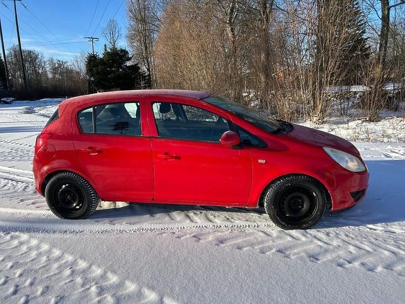 Begagnad 2010 Opel Corsa Halvkombi | 18 000 kr (Bra pris) - Bild 1/4