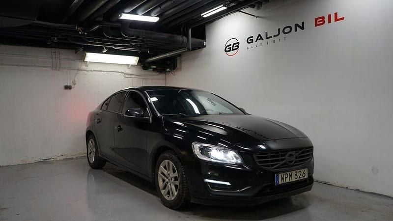 Begagnad Volvo S60 Momentum 190 HK (139 kW) 2017 Svart Sedan
