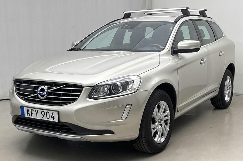 Ljusbrun Begagnad 2017 Volvo XC60 Momentum SUV | 184 900 kr (Superpris) - Bild 1/4