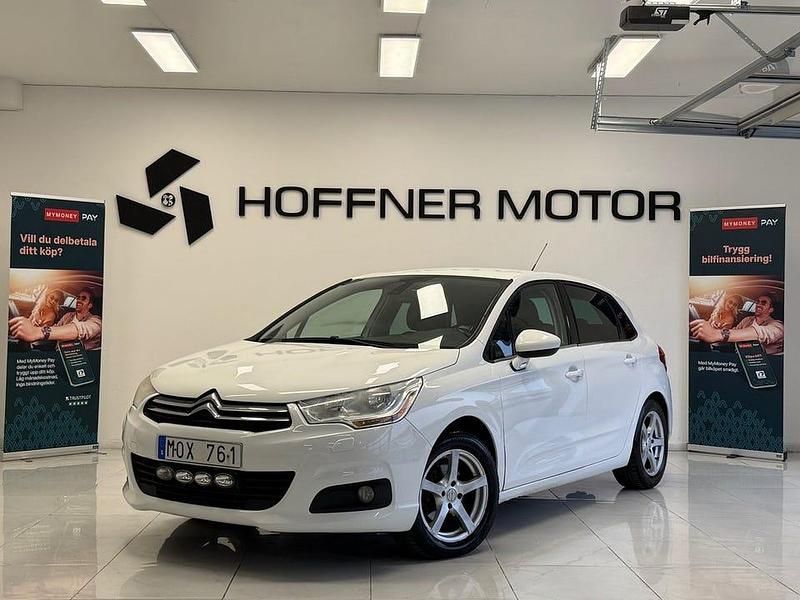 Vit Begagnad 2011 Citroën C4 Halvkombi | 44 000 kr (Lite dyr) - Bild 1/4