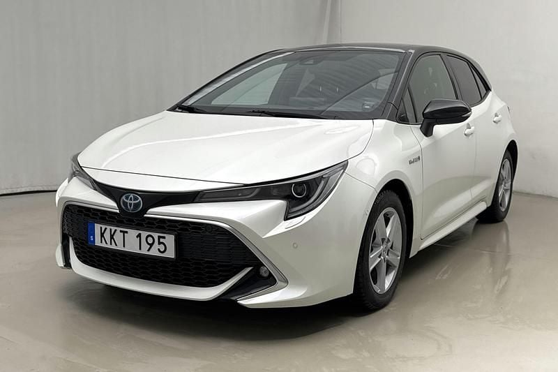 Vit Begagnad 2020 Toyota Corolla Executive | 242 000 kr (Bra pris) - Bild 1/4