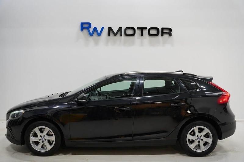 Begagnad Volvo V40 CC 180 HK (132 kW) 2014 Svart Kombi