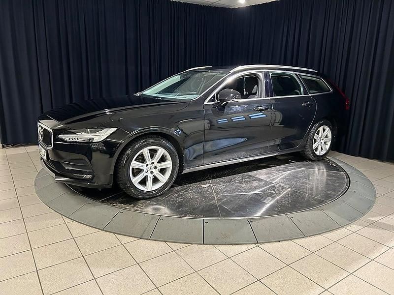 Begagnad Volvo V90 190 HK (139 kW) 2018 Svart Kombi