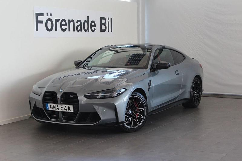 Grå Begagnad 2024 BMW M4 Competition Edition Sportkupé | 1 099 000 kr (Marknadspris) - Bild 1/4