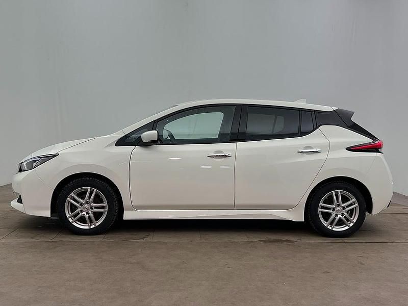 Begagnad Nissan Leaf 360º 110 kW (150 HK) 2021 Vit Halvkombi