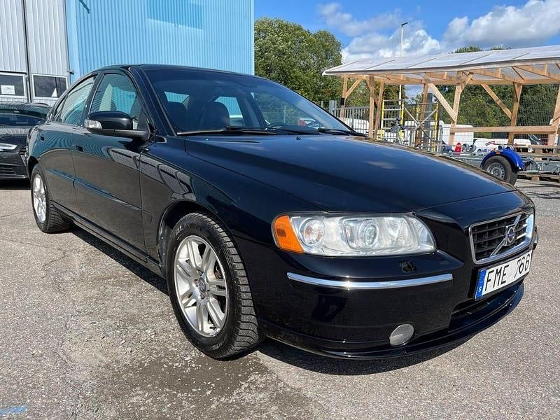 Begagnad Volvo S60 Summum 141 HK (103 kW) 2009 Svart (svart metallic) Sedan