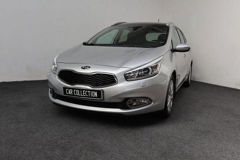 Grå Begagnad 2015 Kia Ceed Sportswagon Comfort Kombi | 89 900 kr (Marknadspris) - Bild 1/4