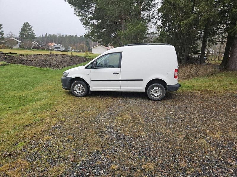 Vit Begagnad 2012 VW Caddy Minibuss | 90 000 kr (Marknadspris) - Bild 1/4