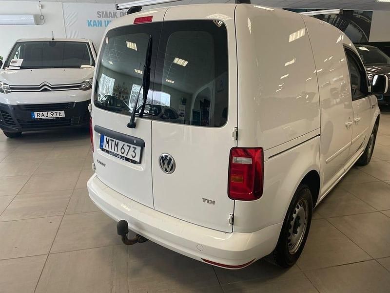 Begagnad VW Caddy 102 HK (75 kW) 2016 Vit Minibuss