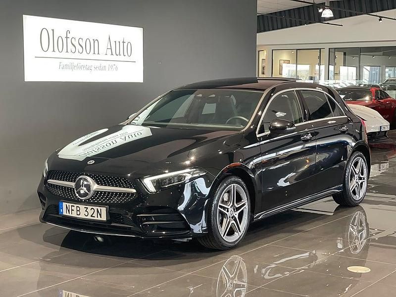 Svart Begagnad 2021 Mercedes A250 Premium Plus Halvkombi | 314 500 kr (Superpris) - Bild 1/4