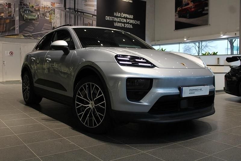 Silver Begagnad 2025 Porsche Macan 4 Electric SUV | 1 025 000 kr - Bild 1/4