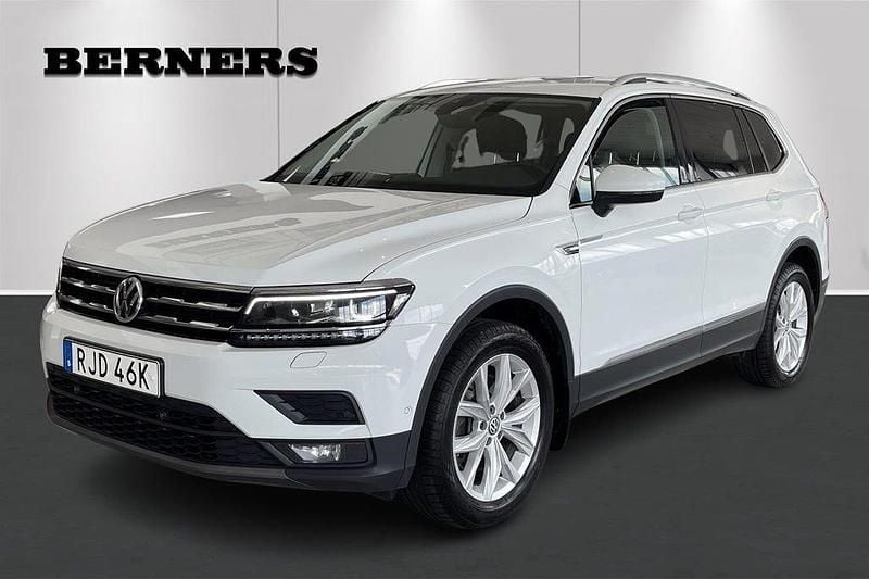 Vit Begagnad 2021 VW Tiguan Allspace SUV | 299 900 kr (Marknadspris) - Bild 1/4