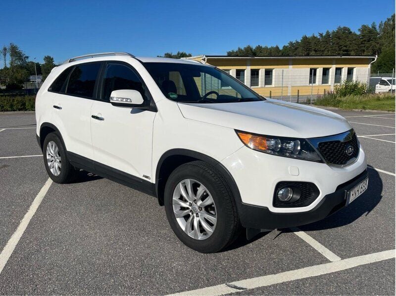 Vit Begagnad 2011 Kia Sorento SUV | 104 900 kr (Bra pris) - Bild 1/4