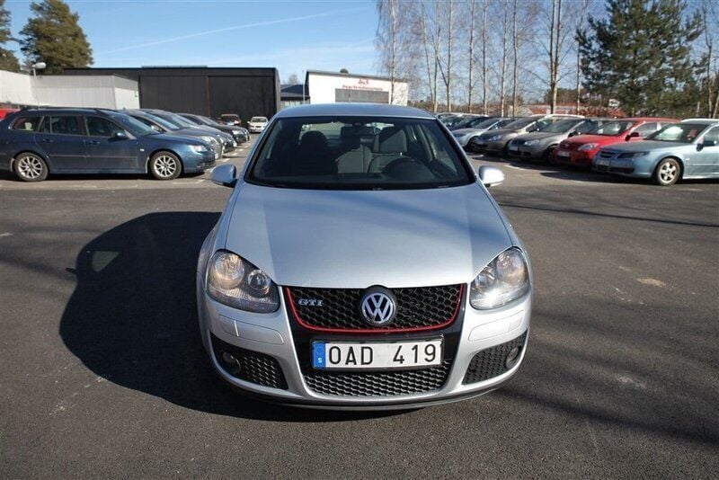 Silver Begagnad 2008 VW Golf VI GTI Halvkombi | 64 900 kr (Marknadspris) - Bild 1/4