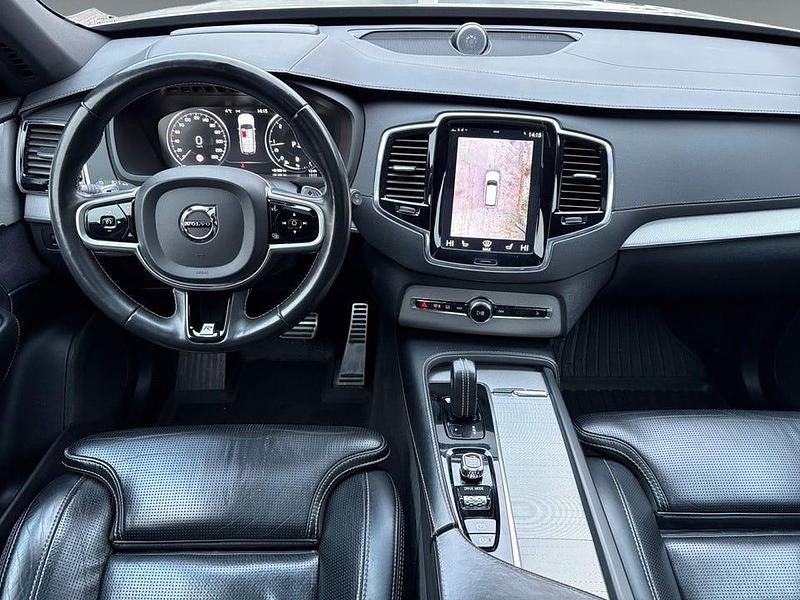 Begagnad Volvo XC90 R-Design 235 HK (172 kW) 2020 Silver SUV