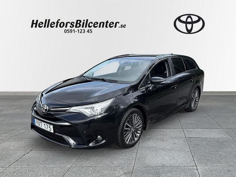 Svart Begagnad 2017 Toyota Avensis Kombi | 229 500 kr (Lite dyr) - Bild 1/3
