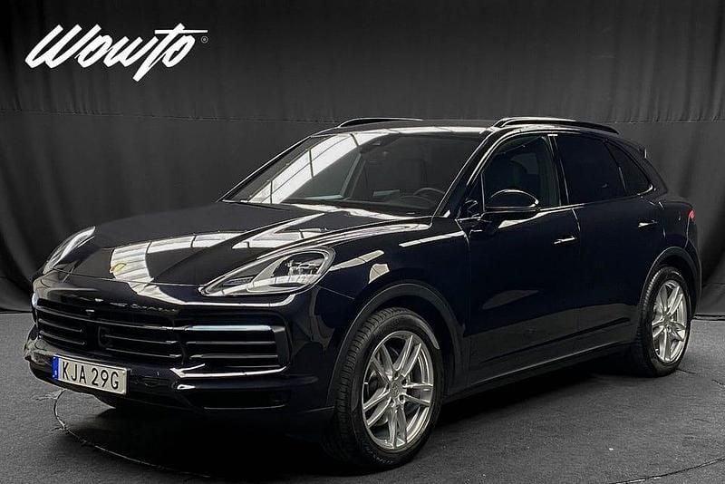 Jet svart metallic Begagnad 2022 Porsche Cayenne SUV | 749 800 kr (Superpris) - Bild 1/3