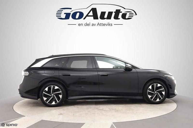 Begagnad VW ID.7 Pro 213 kW (290 HK) 2024 Svart Kombi