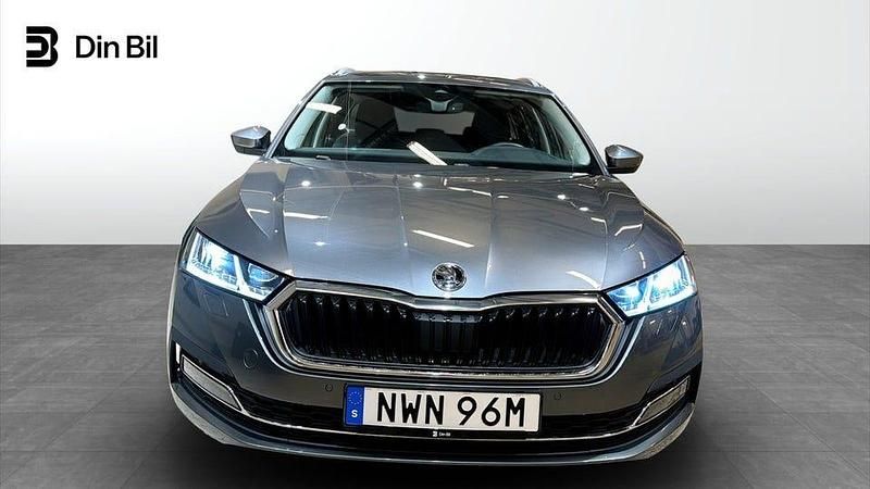 Begagnad Skoda Octavia Style 150 HK (110 kW) 2024 Grå Kombi