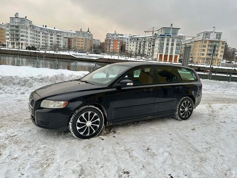 Begagnad 2009 Volvo V50 Kombi | 24 900 kr (Bra pris) - Bild 1/4