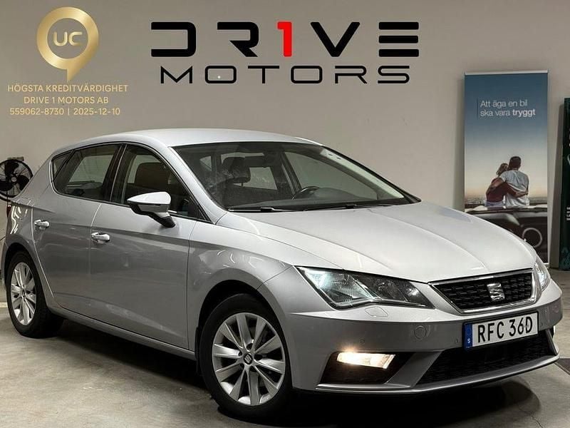 Silver Begagnad 2020 Seat Leon Style Halvkombi | 110 000 kr (Bra pris) - Bild 1/4