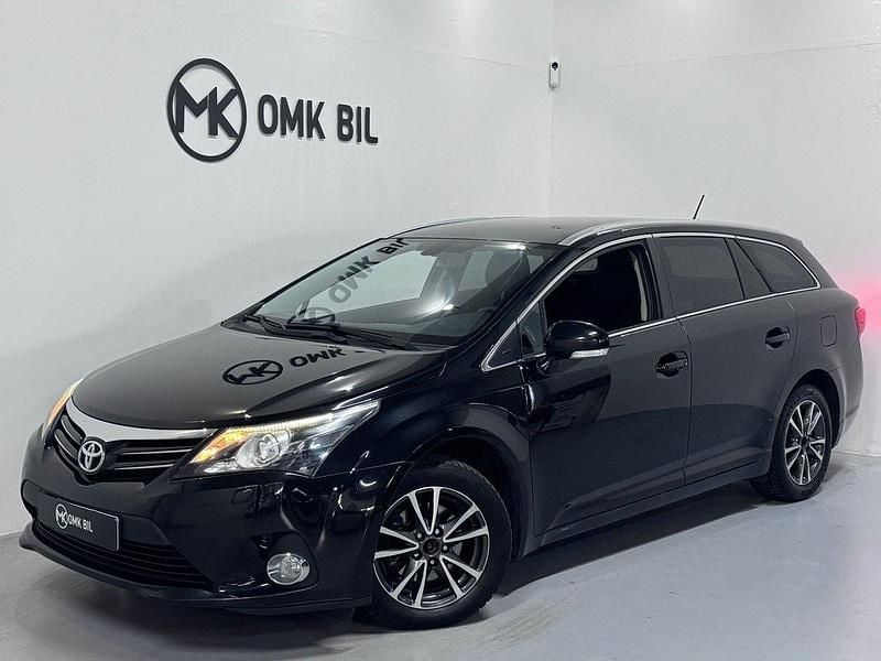 Svart Begagnad 2013 Toyota Avensis Business Edition Kombi | 64 900 kr (Marknadspris) - Bild 1/4